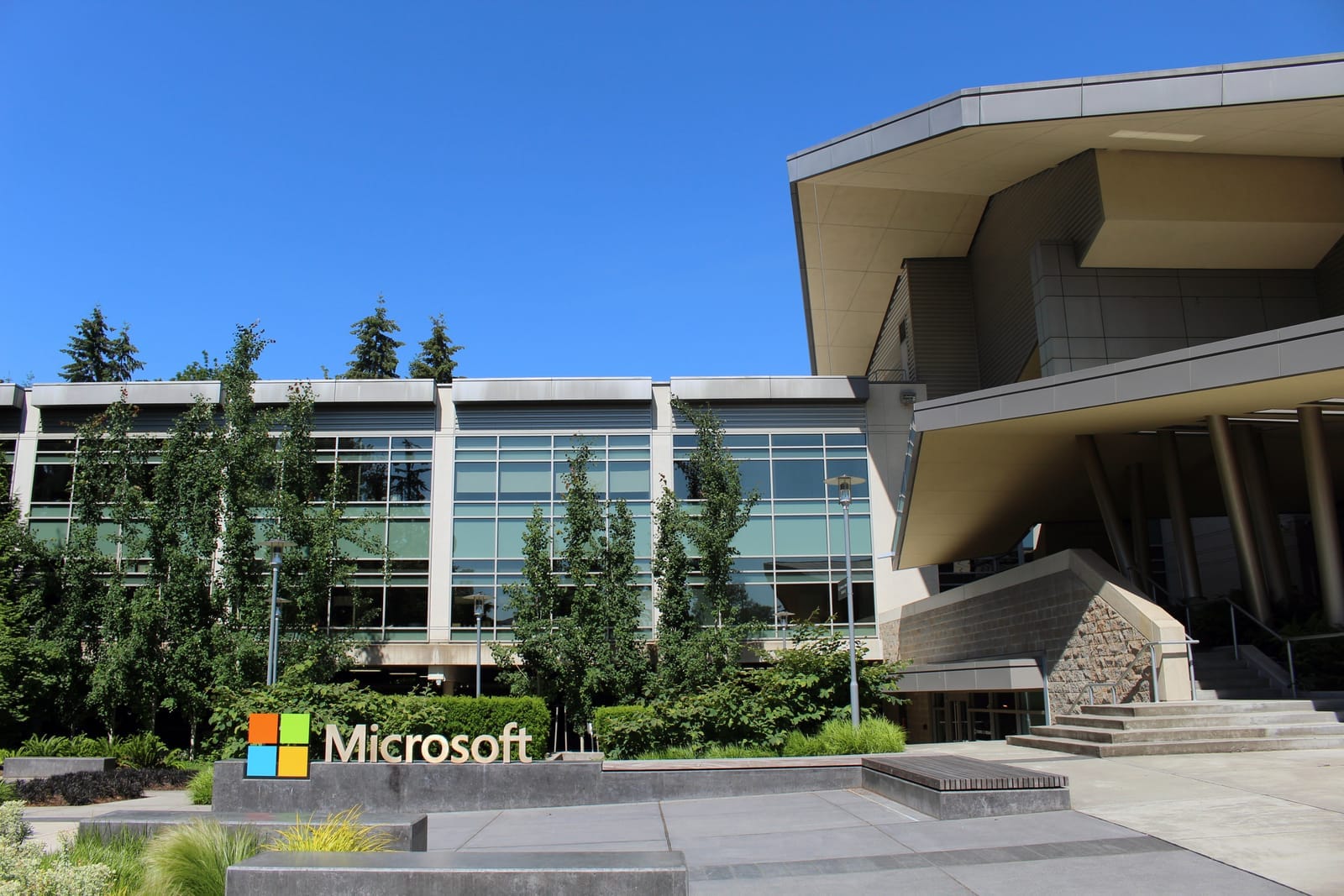 Entrada del edificio 92 de Microsoft en Redmond en una fotografía de 2016.